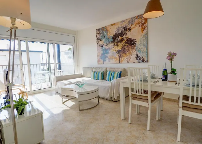 Diamond By Hello Homes 아파트 시체스